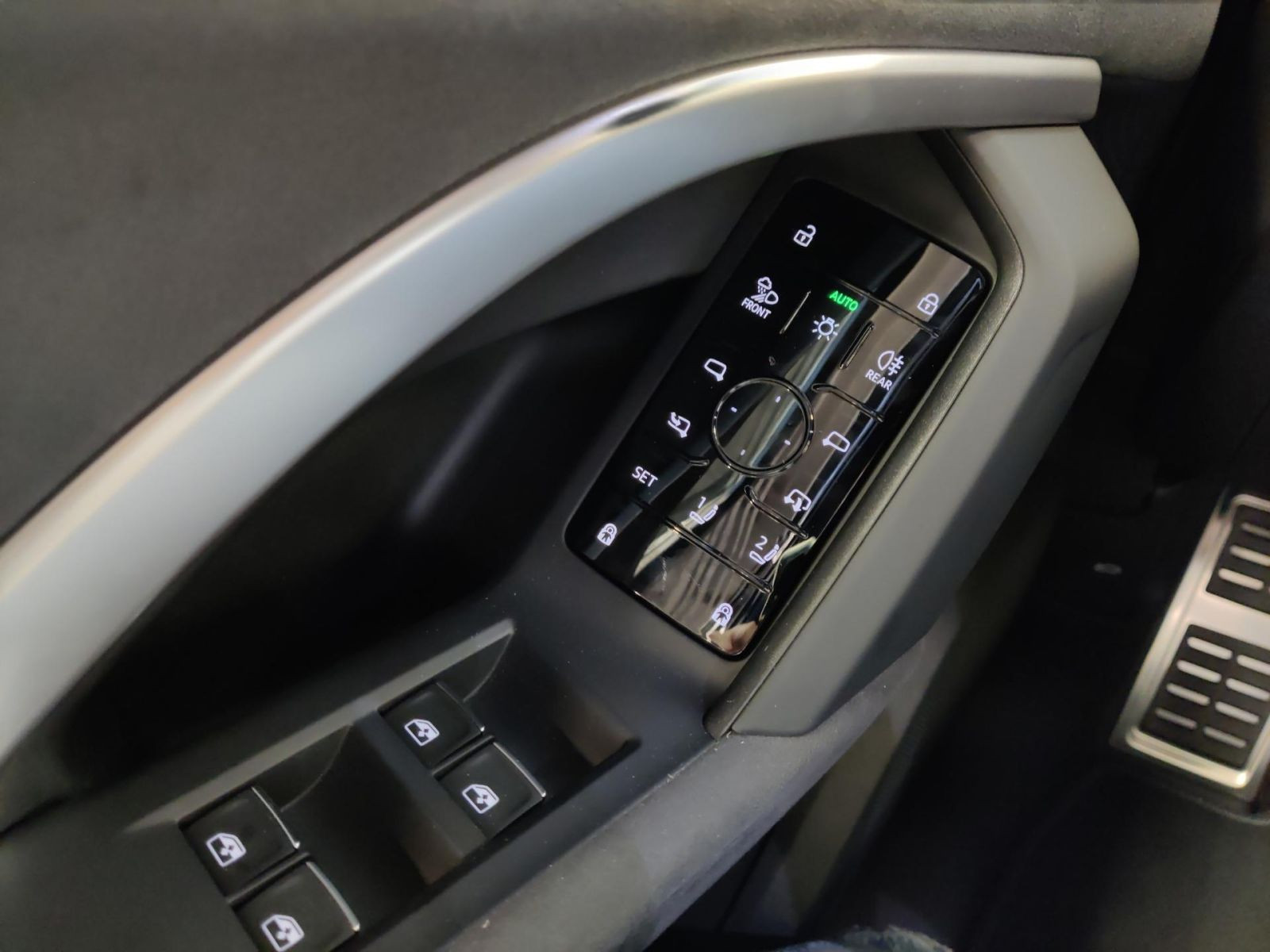 Audi - Q5_16