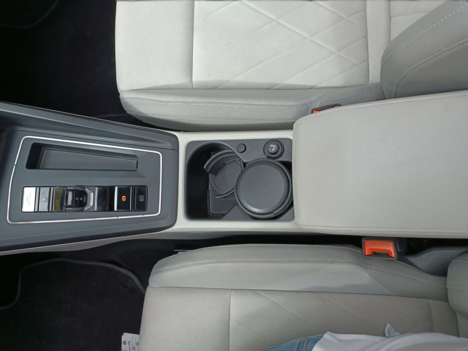 Volkswagen - Golf_18