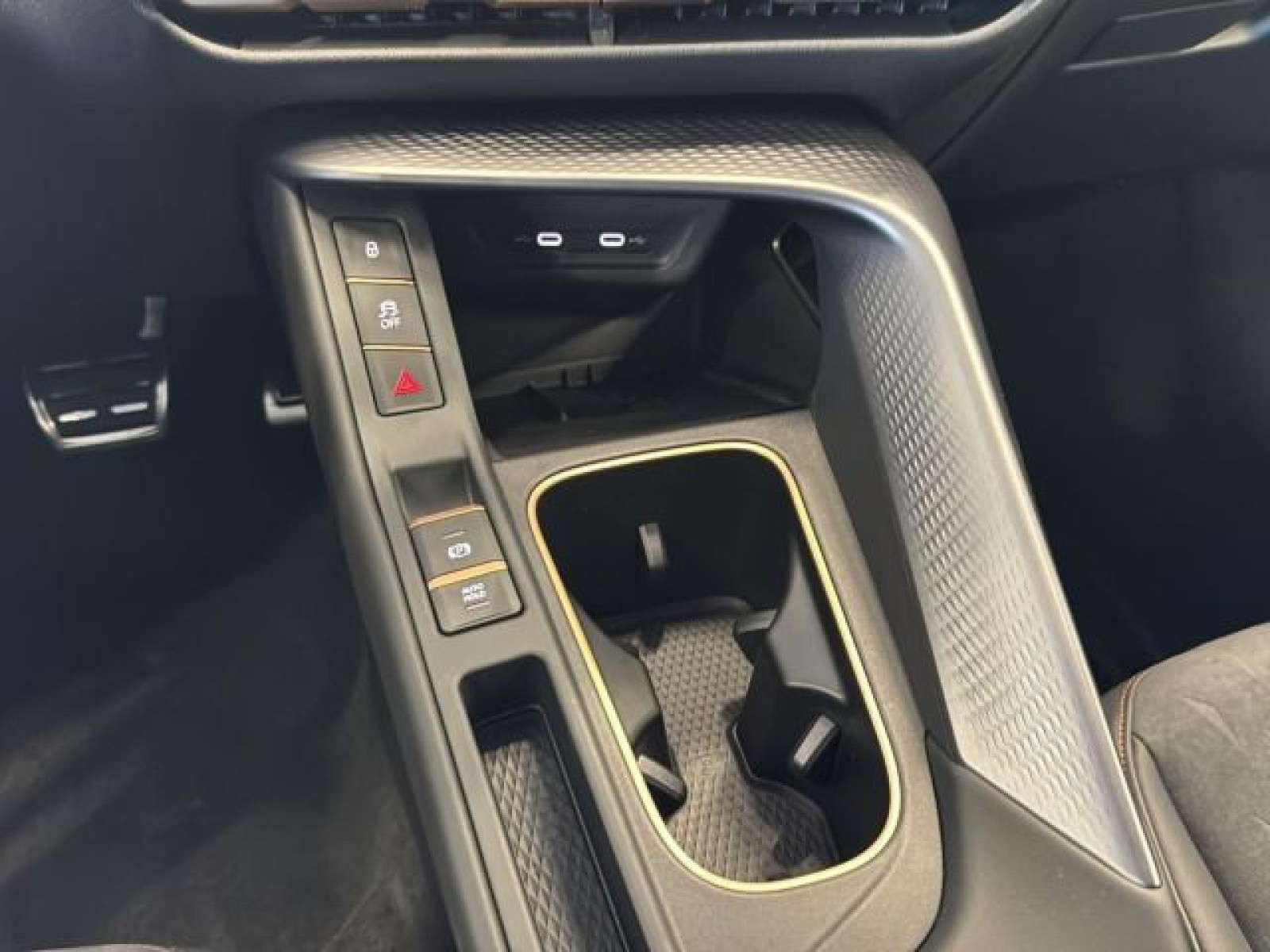 Cupra - Terramar_12