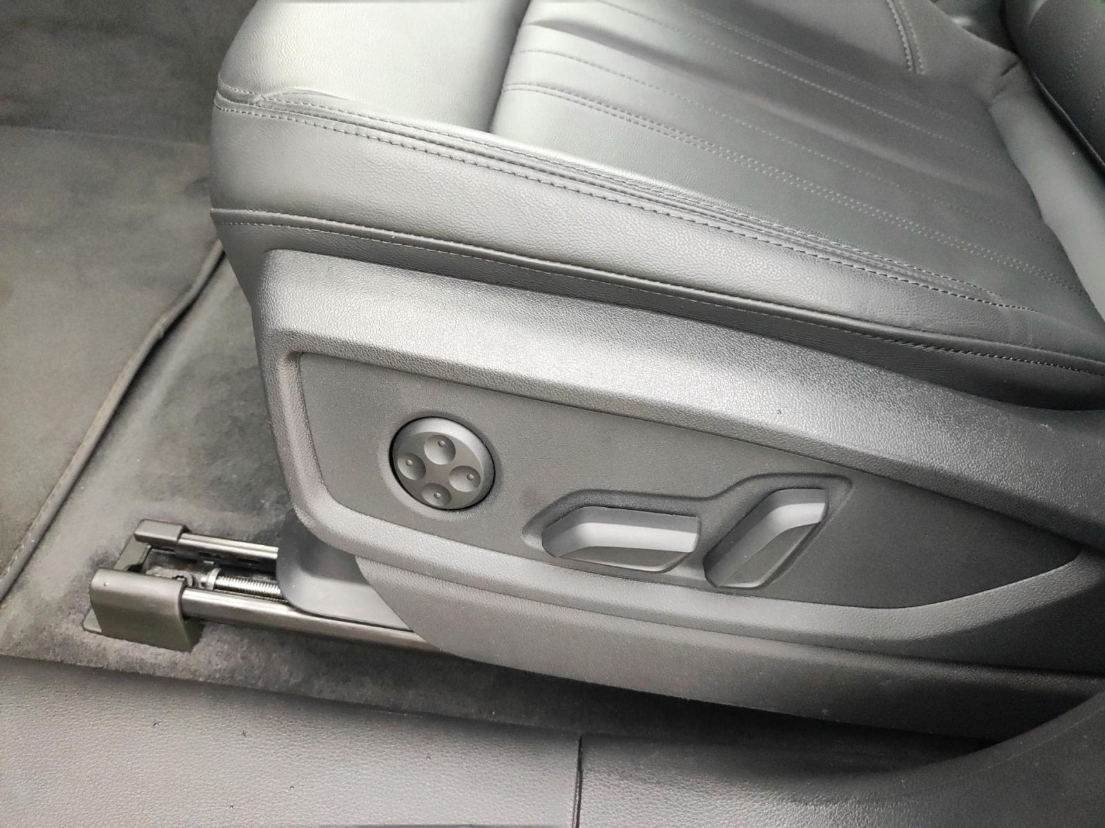 Audi - Q5_13