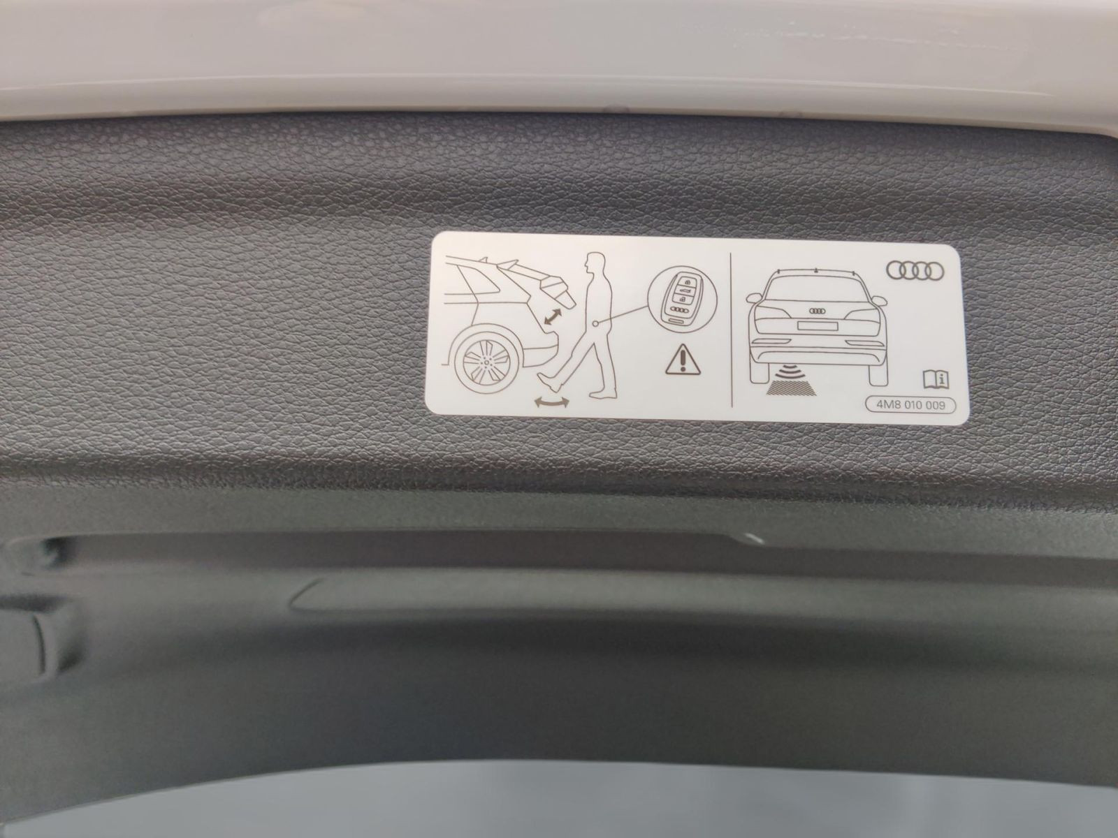 Audi - Q3_22