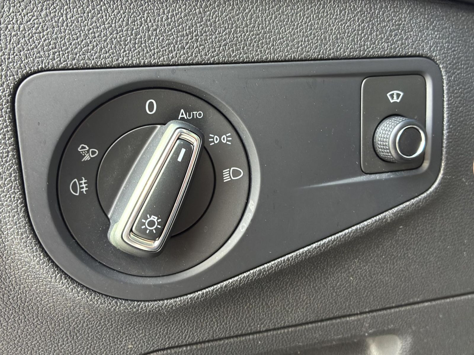 Volkswagen - Tiguan_12
