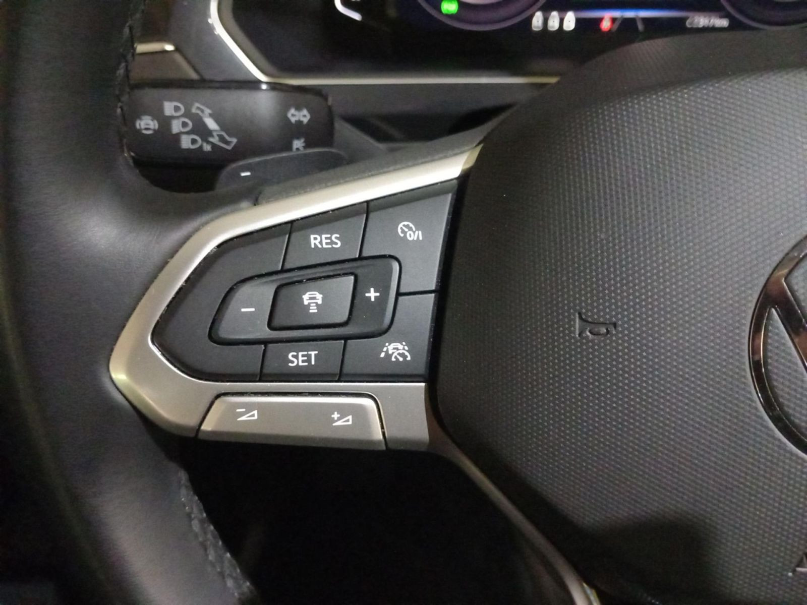 Volkswagen - Tiguan_16