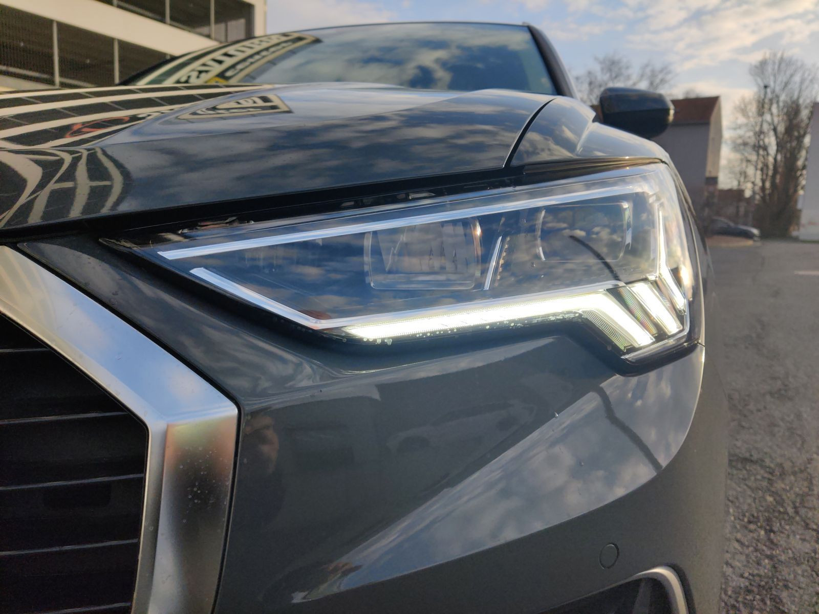Audi - Q3_7