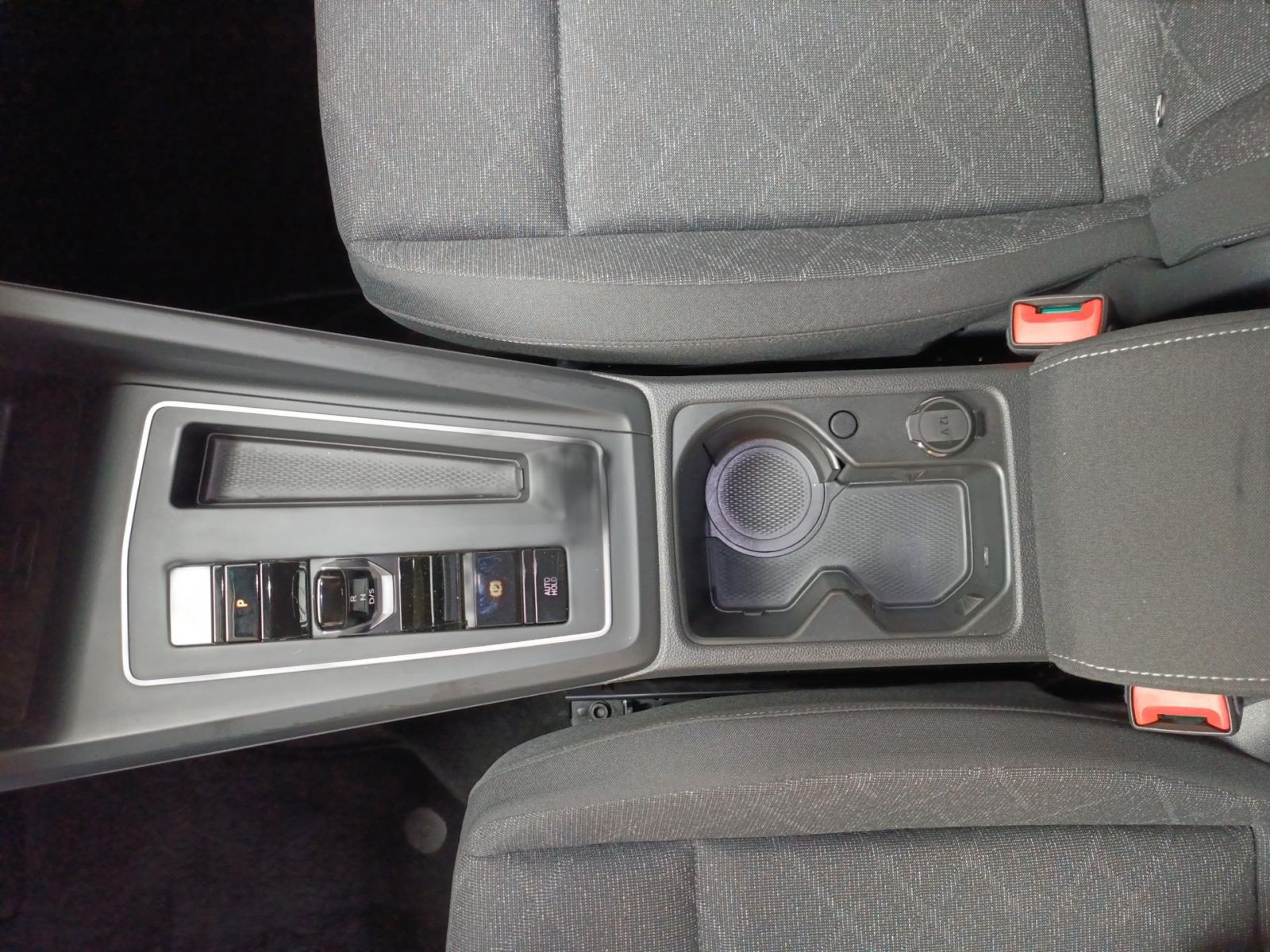 Volkswagen - Golf_17