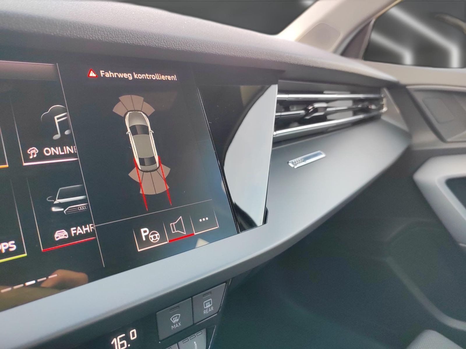 Audi - A3 Limousine_19