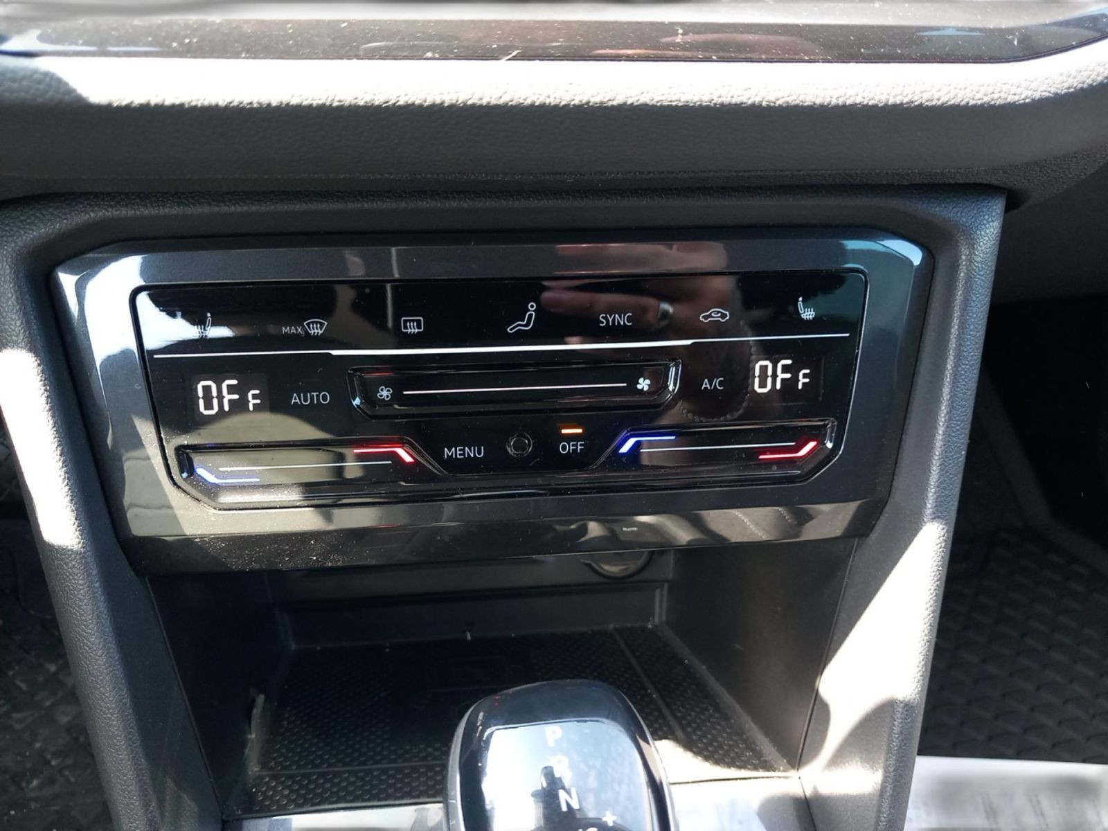 Volkswagen - Tiguan_12
