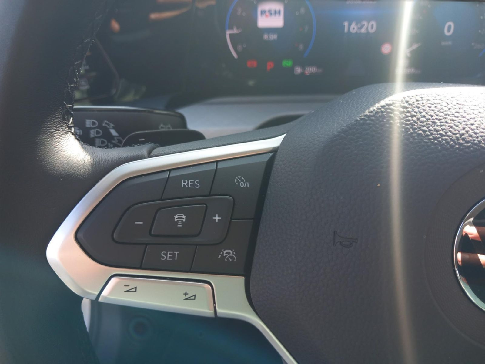 Volkswagen - Golf Variant_13