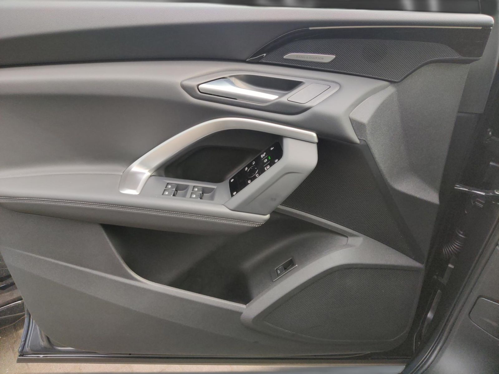 Audi - Q5_16