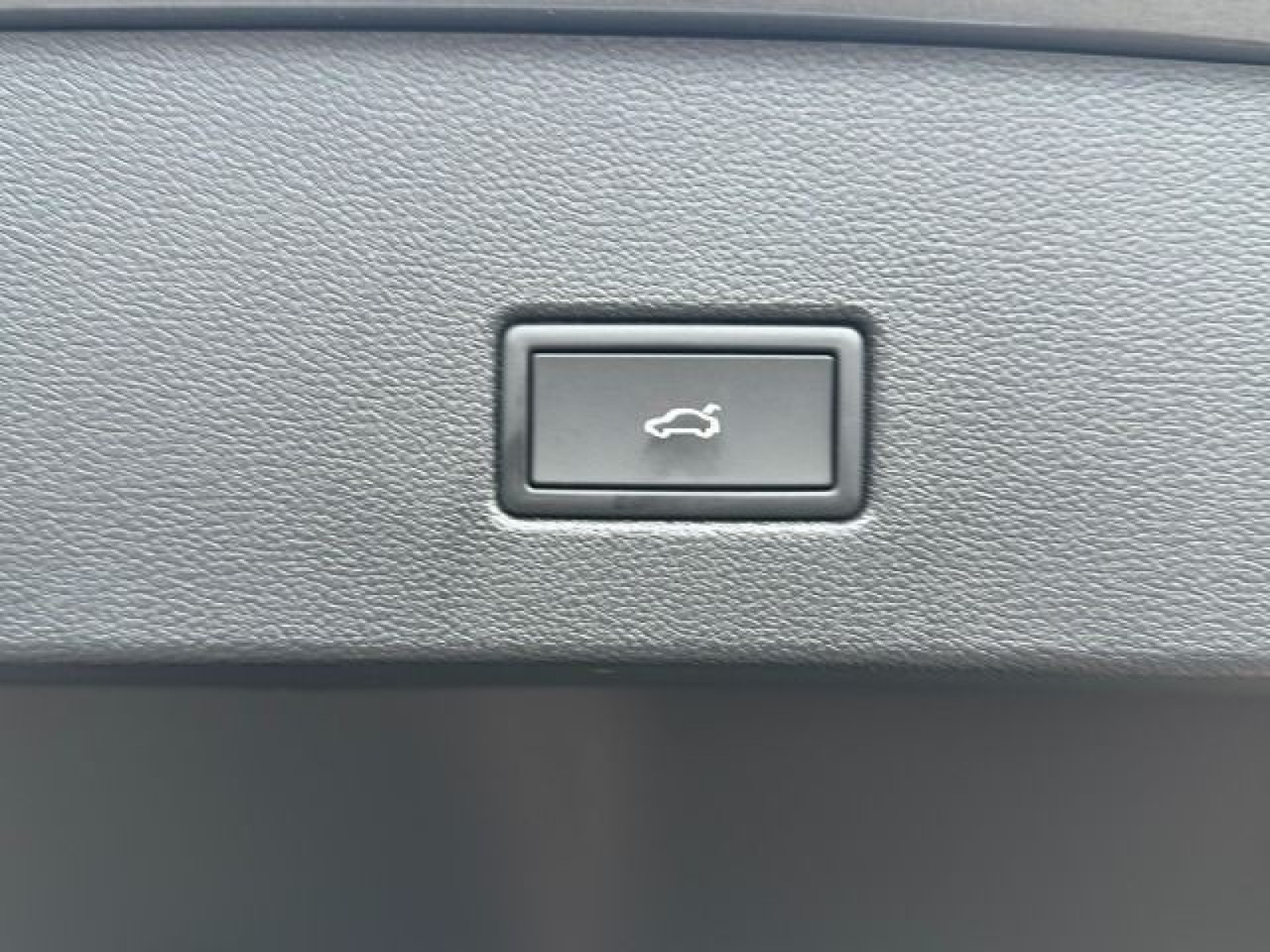 Volkswagen - T-Roc_24