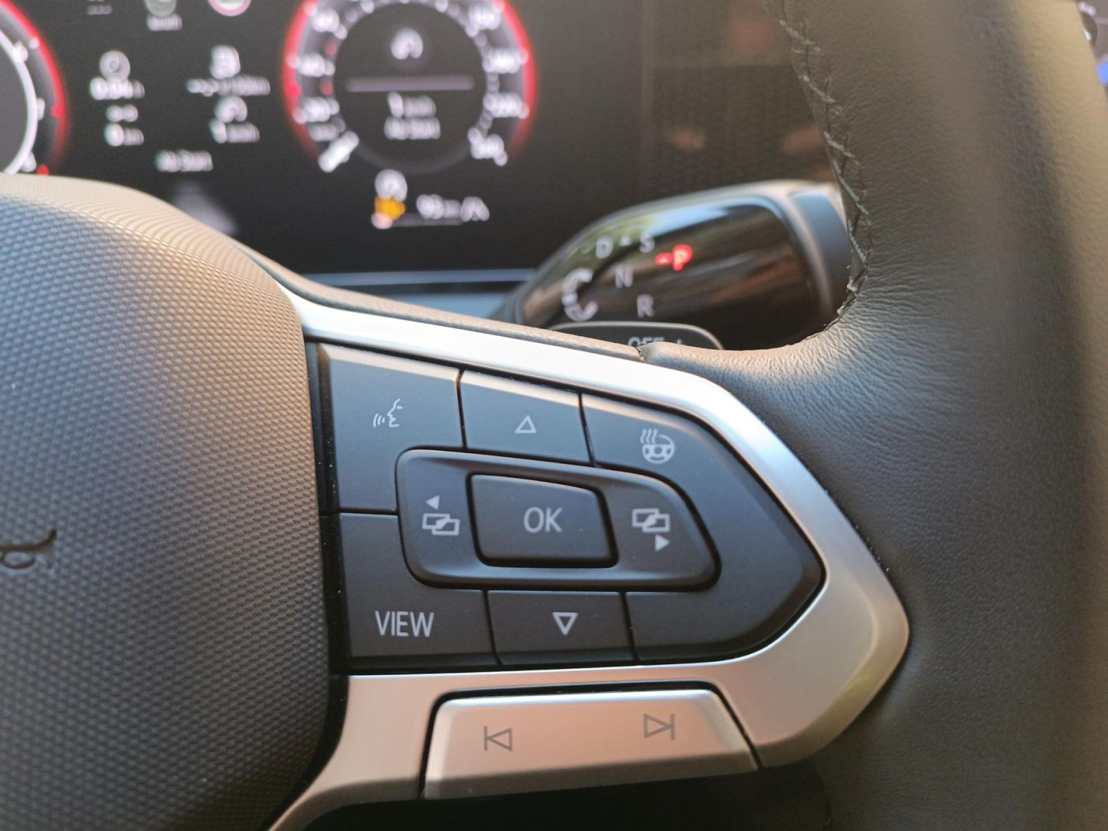 Volkswagen - Tiguan_13