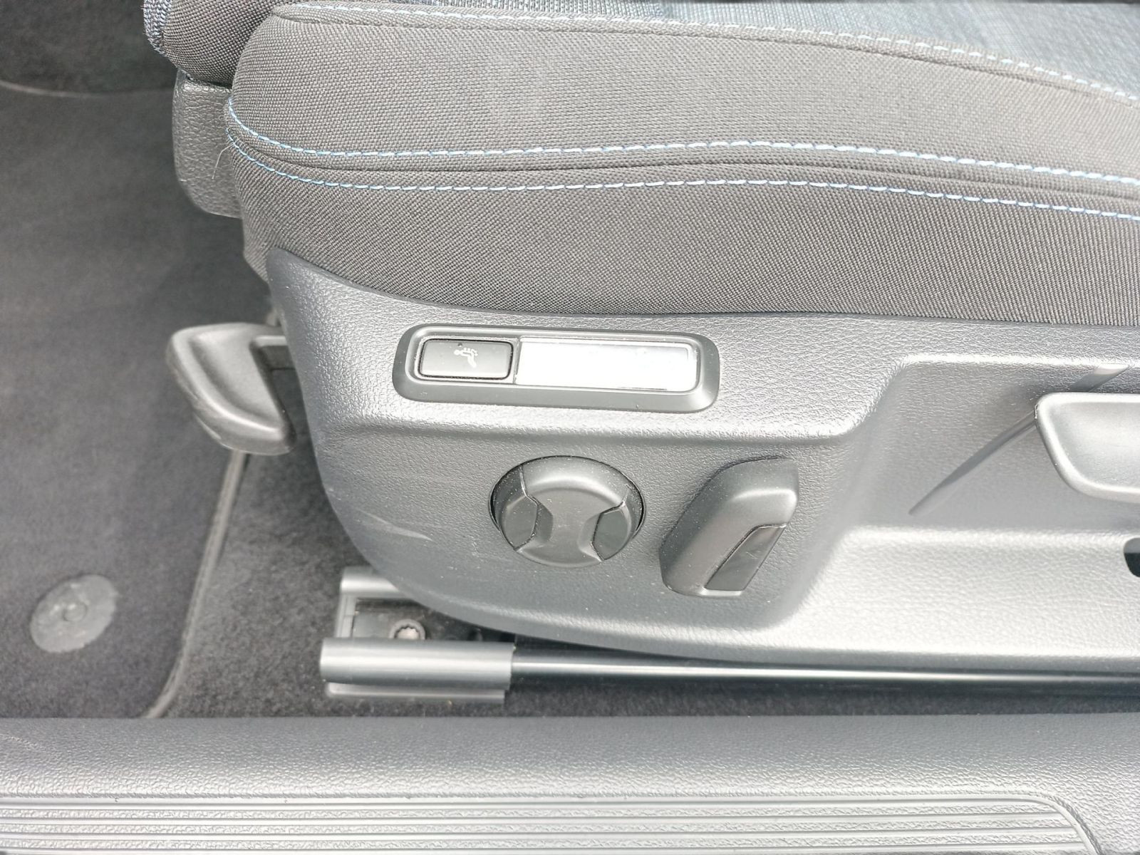 Volkswagen - Passat Variant_9