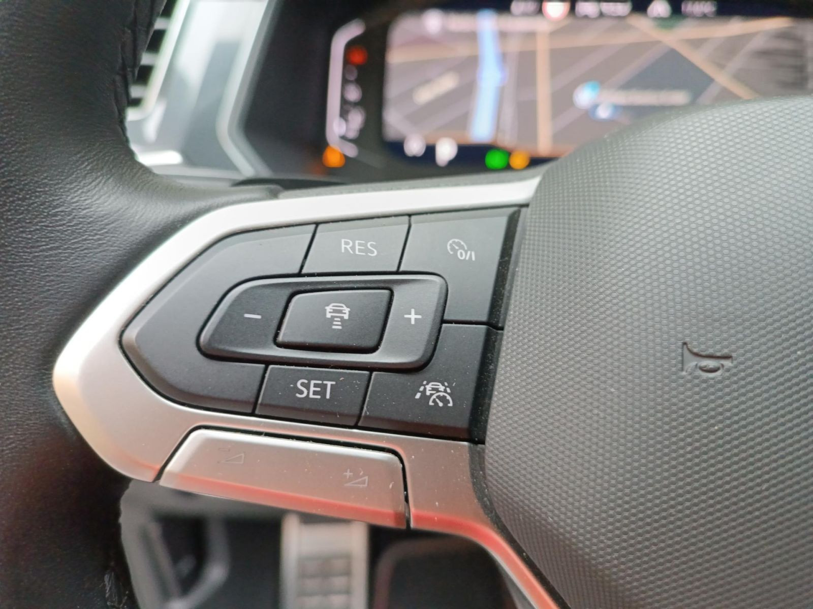 Volkswagen - Tiguan_12