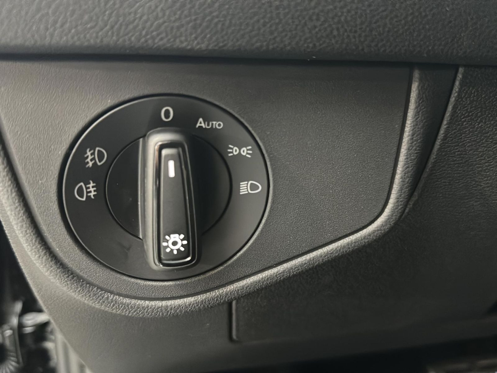 Volkswagen - Polo_12