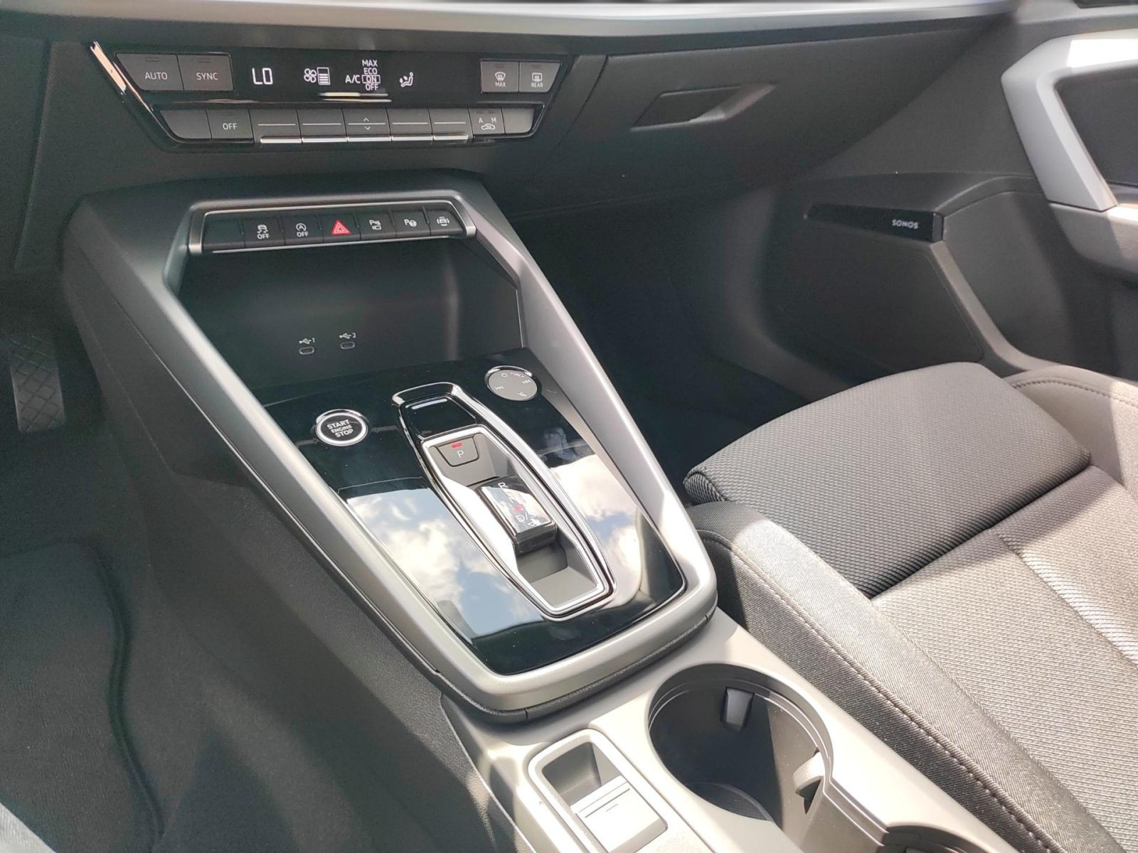 Audi - A3 Limousine_19
