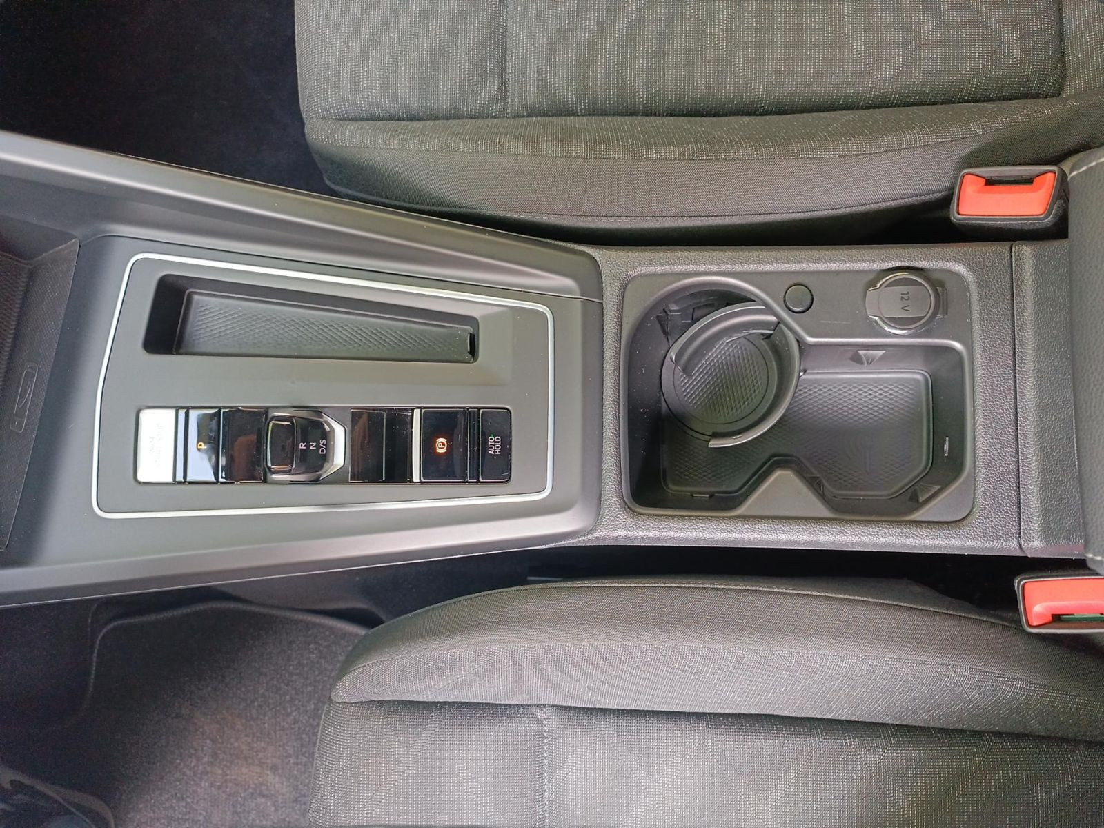 Volkswagen - Golf_16