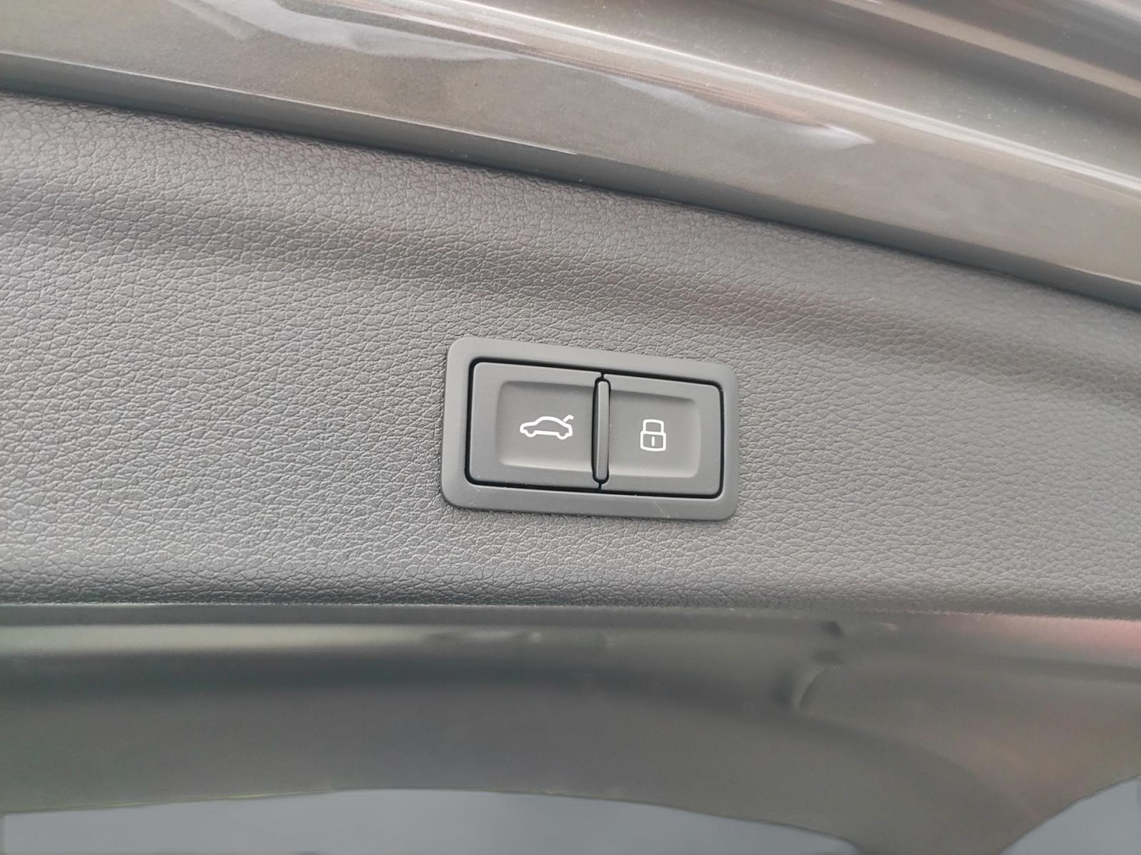 Audi - Q3_24