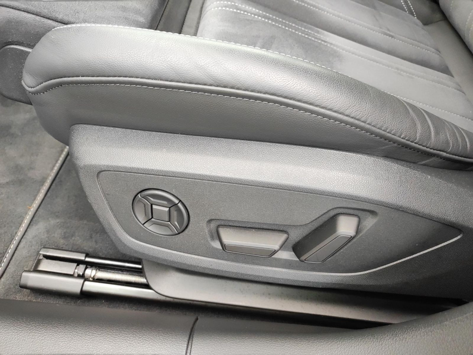 Audi - A6 Limousine_13