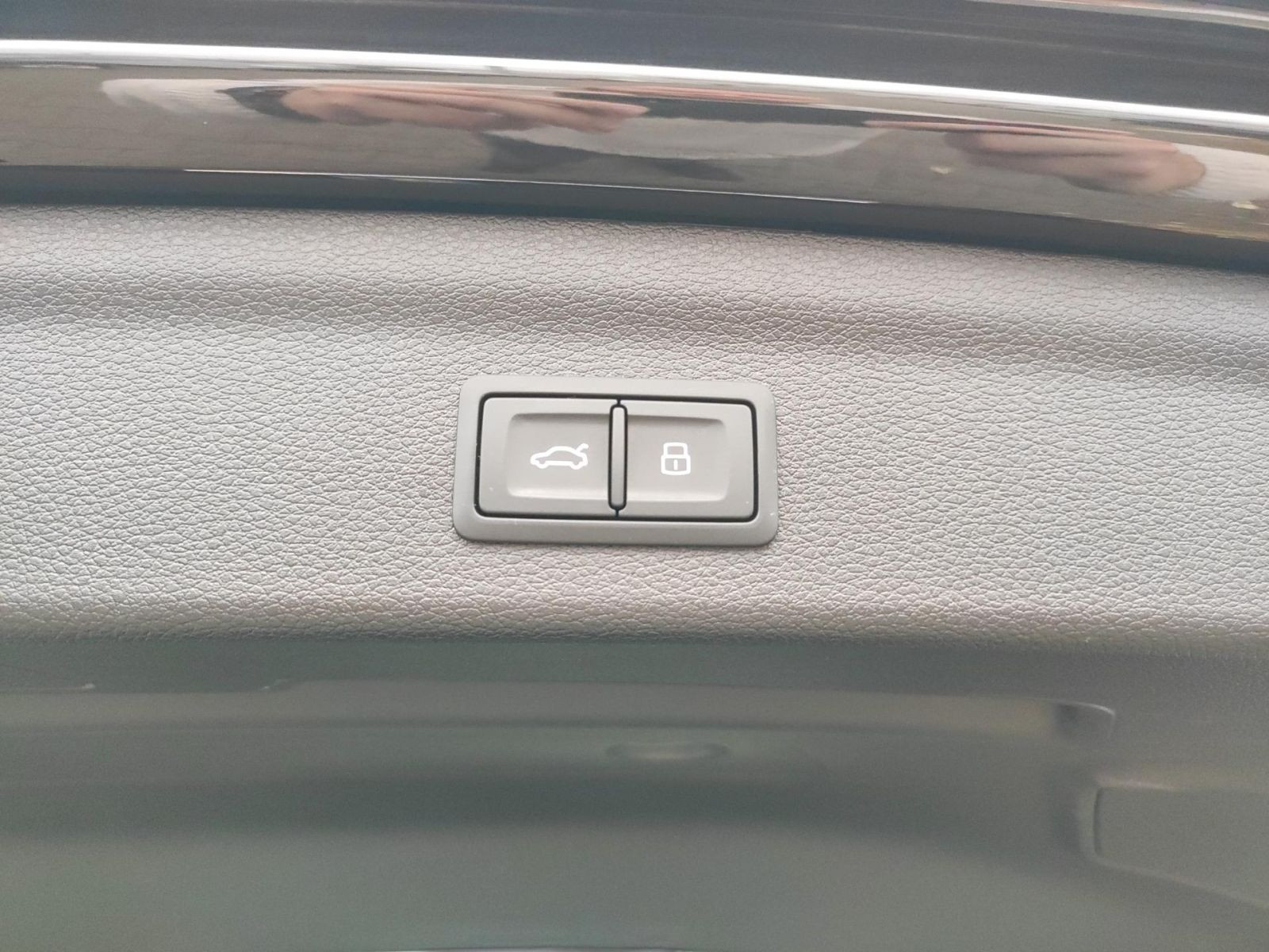 Audi - Q3_23