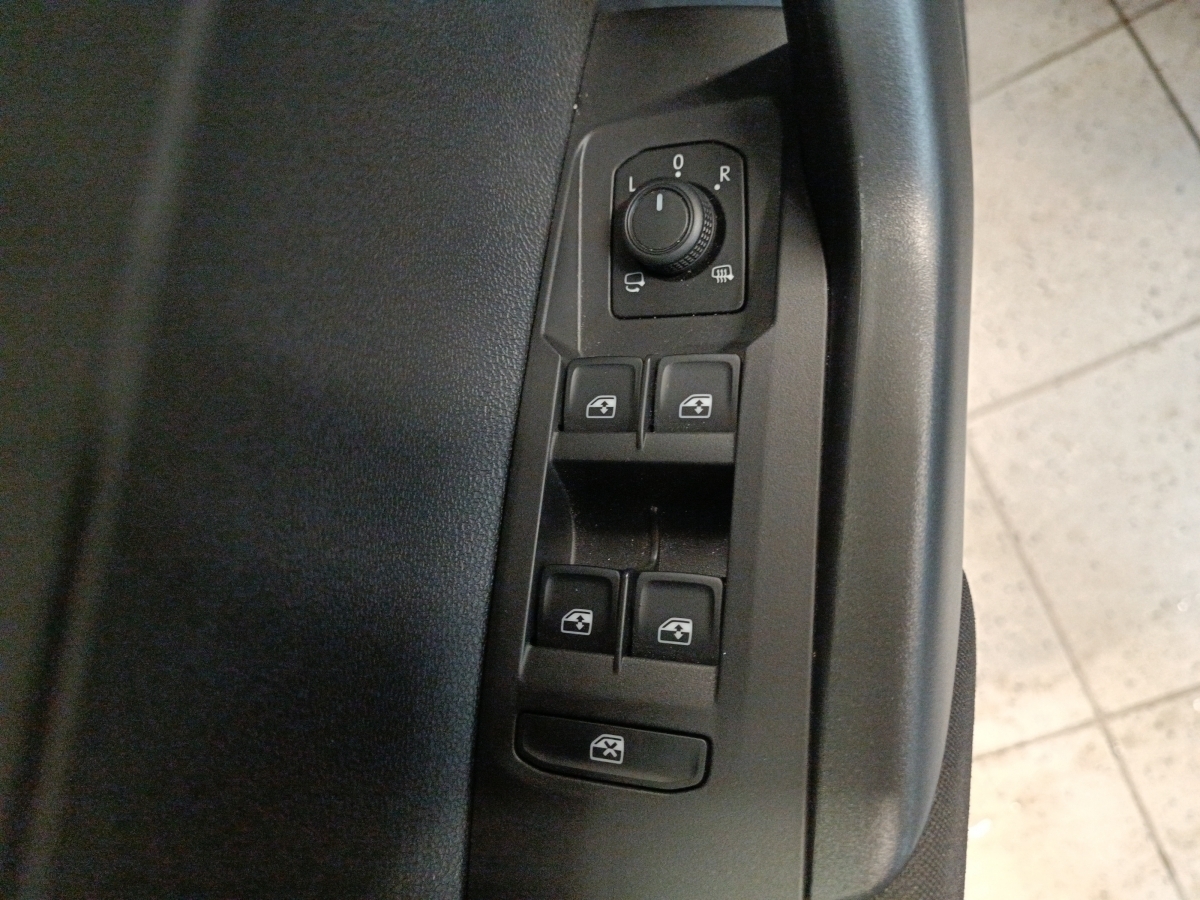 VW - Taigo 1.0 TSI Life LED*RFK*SHZ*PDC*App-Connect_8