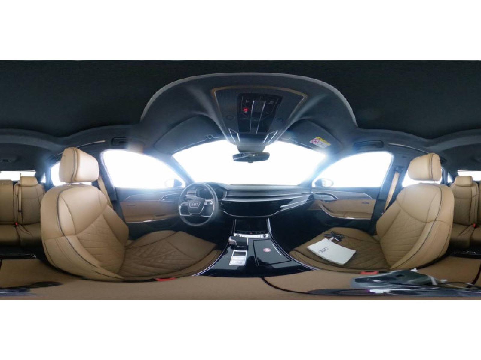 Audi - A8_4