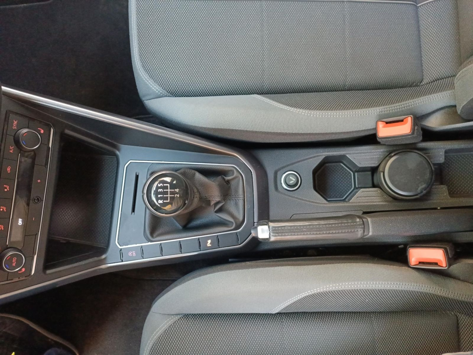 Volkswagen - Polo_17
