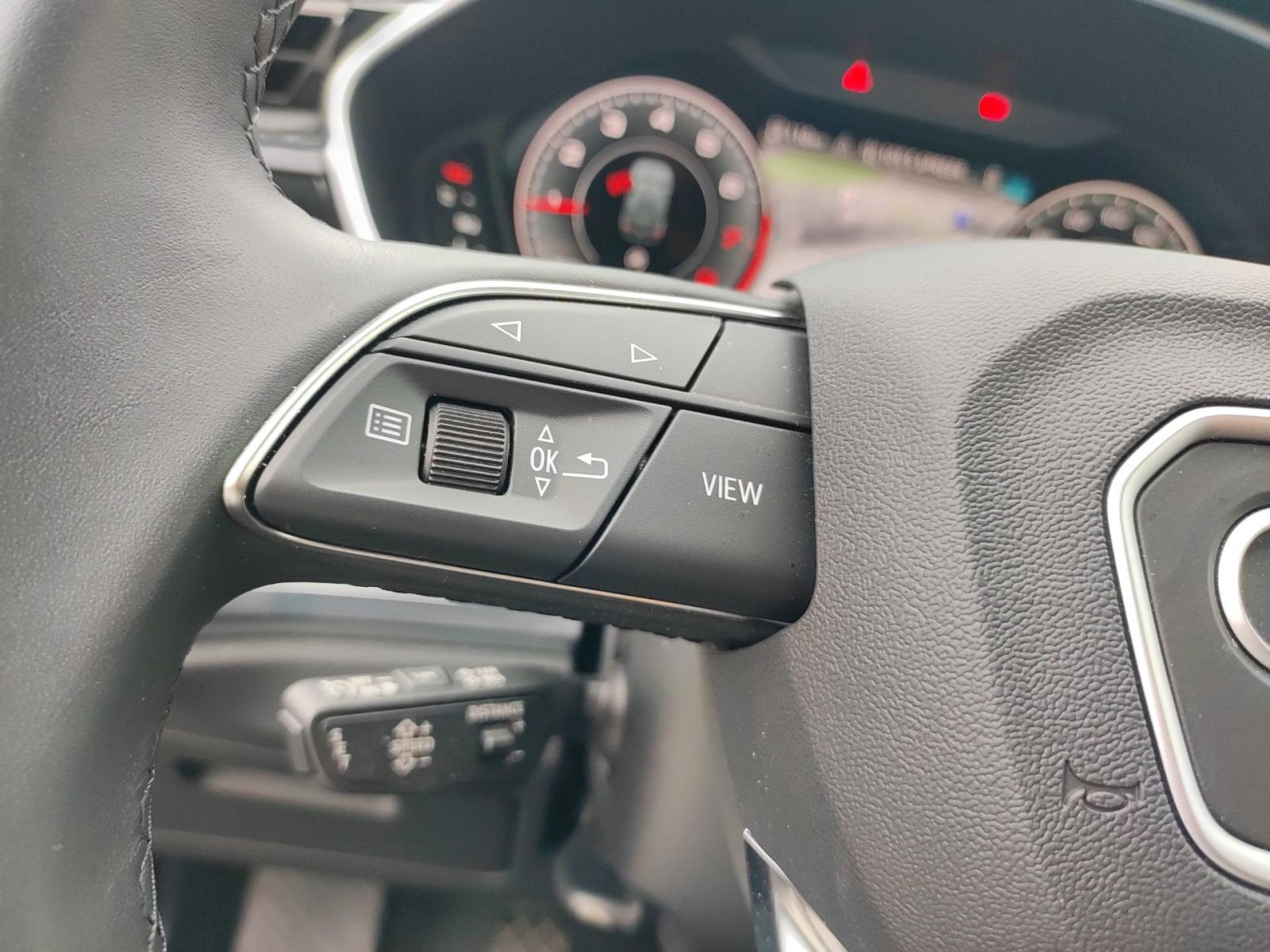 Audi - Q3_15