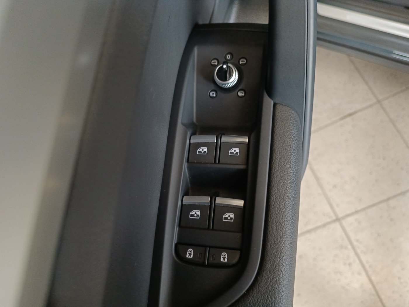 Audi - Q5 35 TDI Advanced S tronic Navi*LED*ACC*Leder_7
