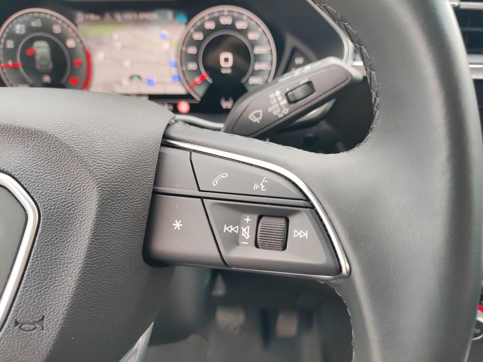 Audi - Q3_14