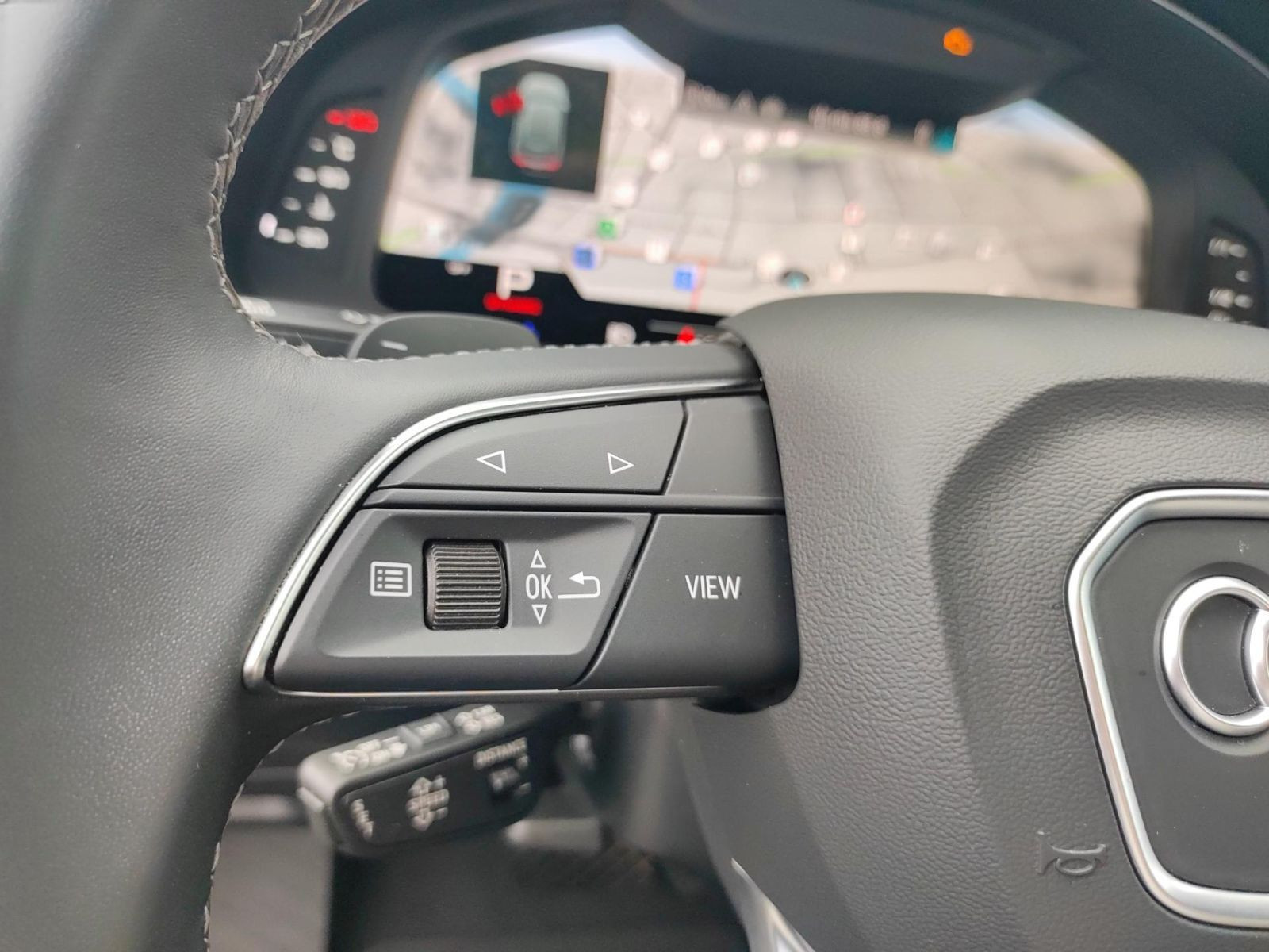 Audi - Q8_16