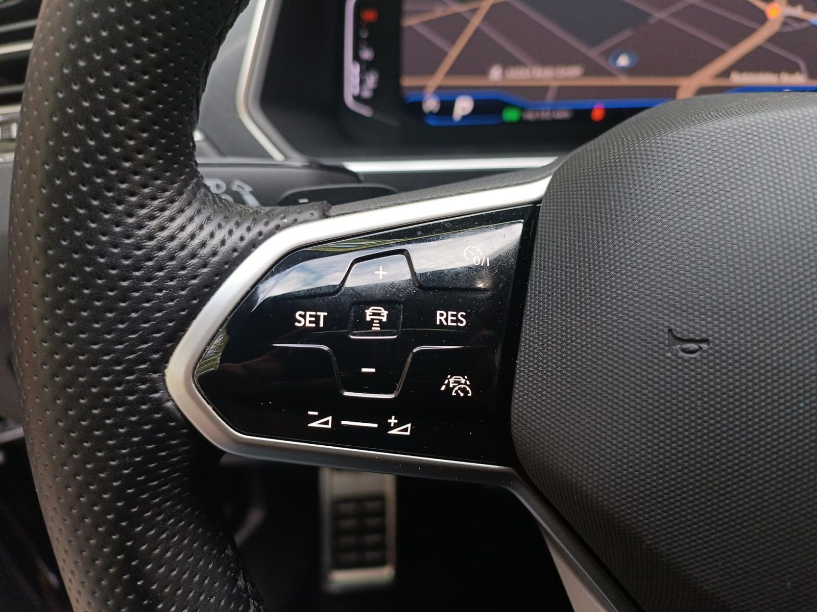 Volkswagen - Tiguan_11
