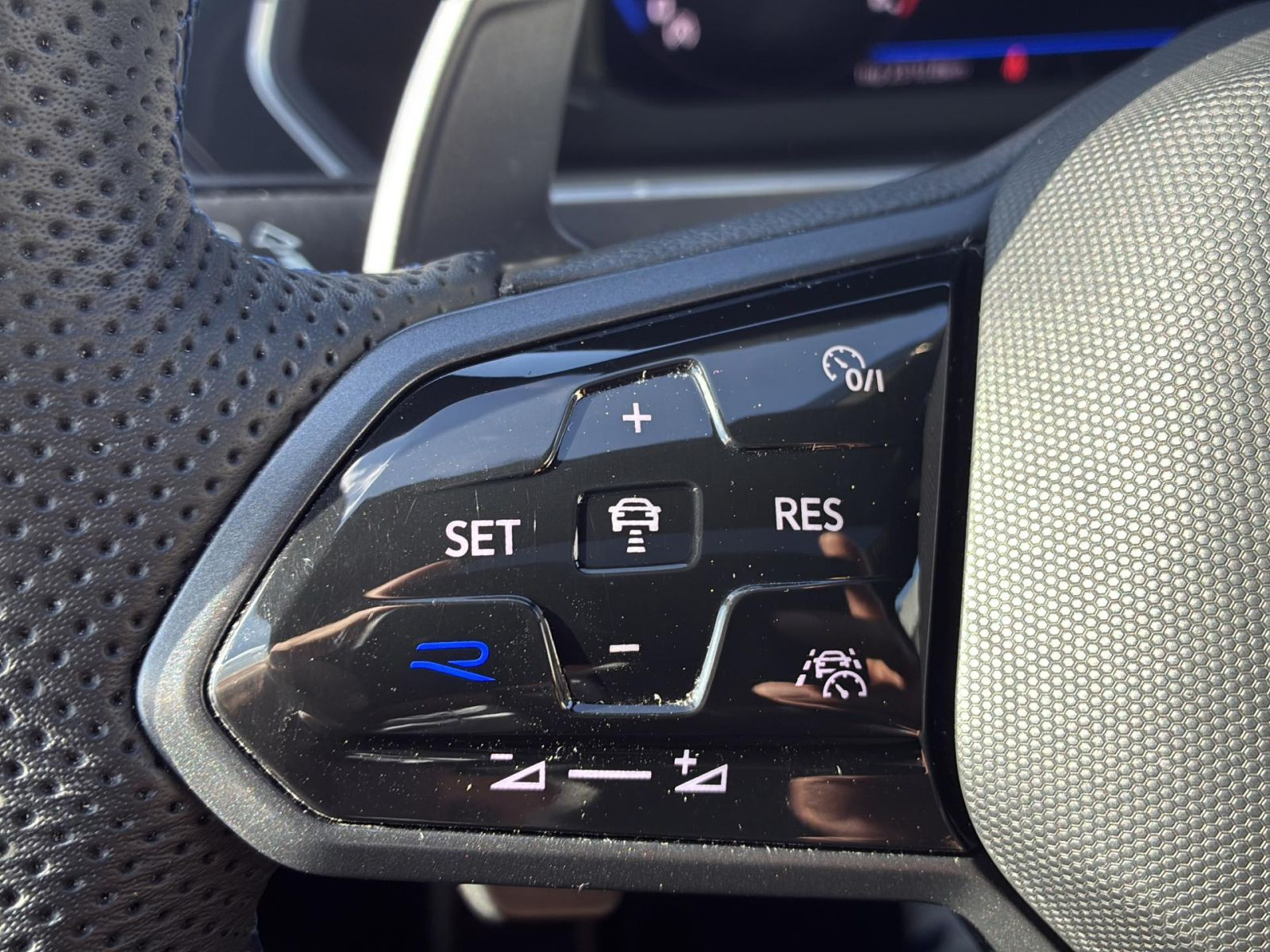 Volkswagen - Tiguan_13
