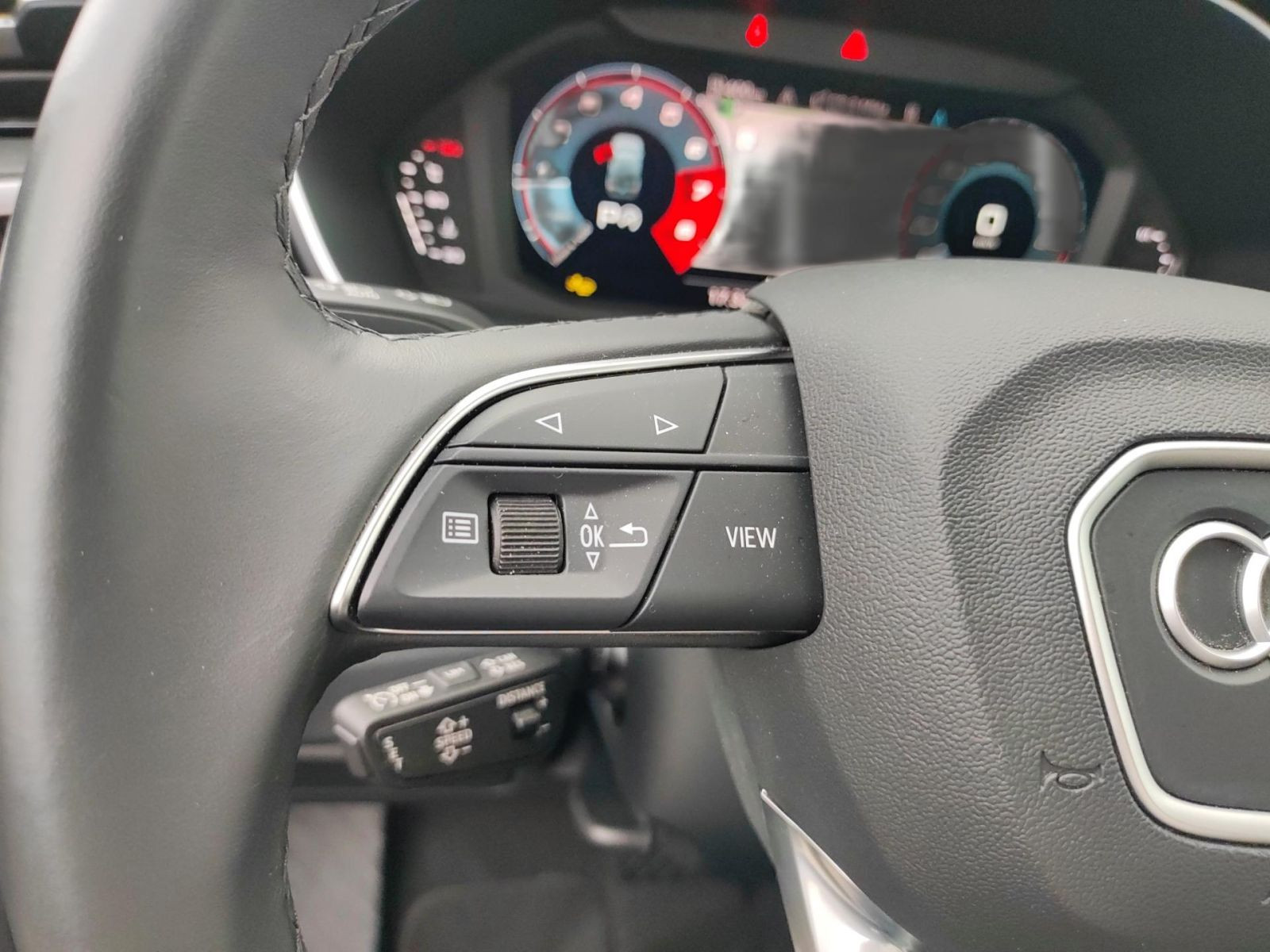 Audi - Q3_16