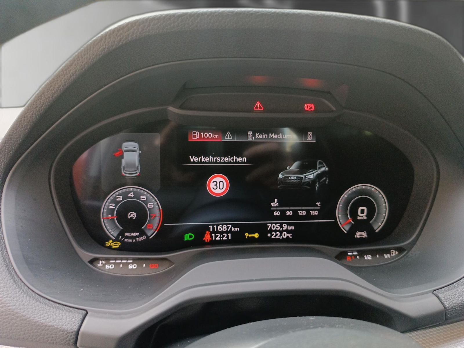 Audi - Q2_14