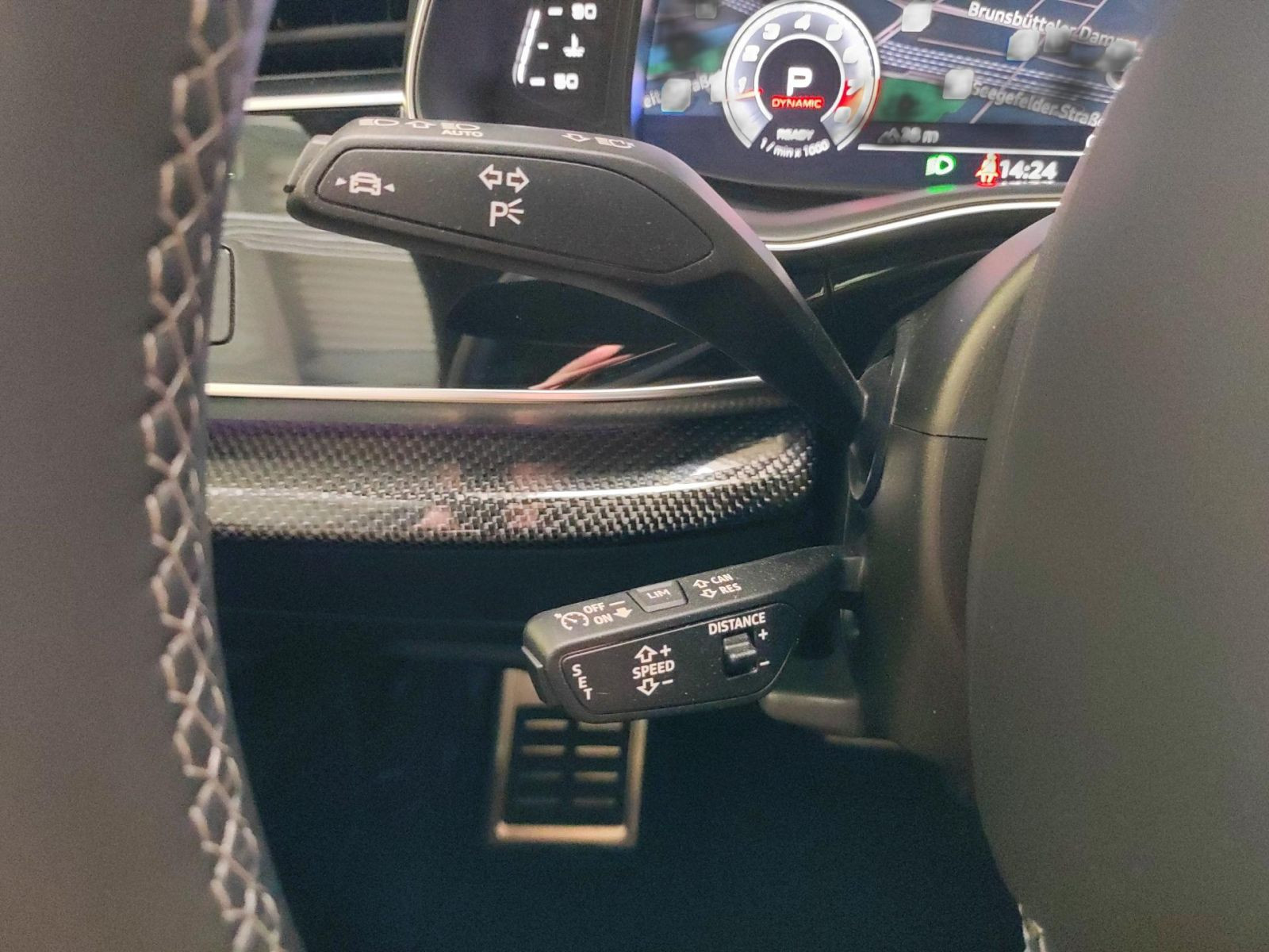 Audi - SQ8_23