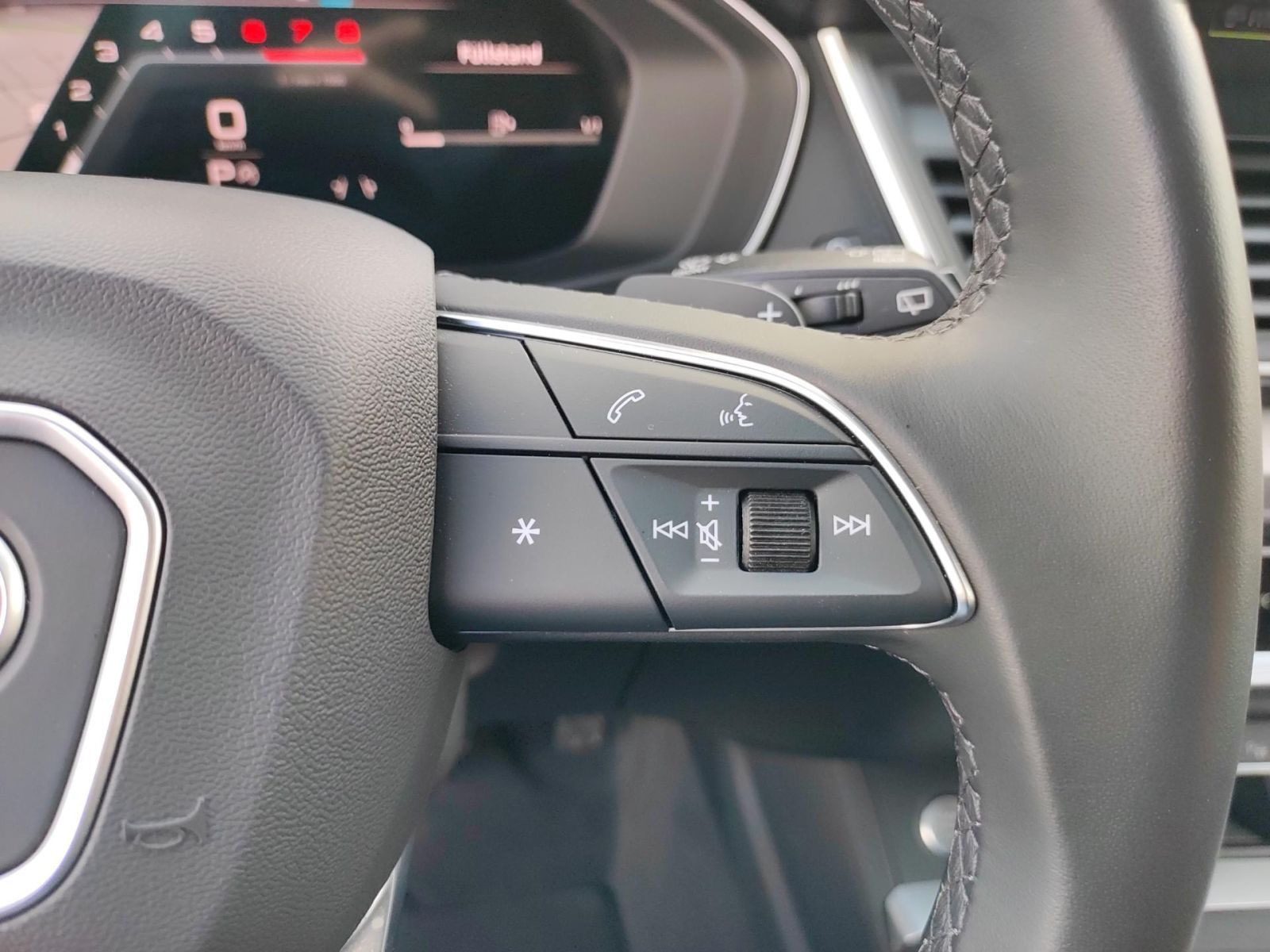 Audi - Q5_15