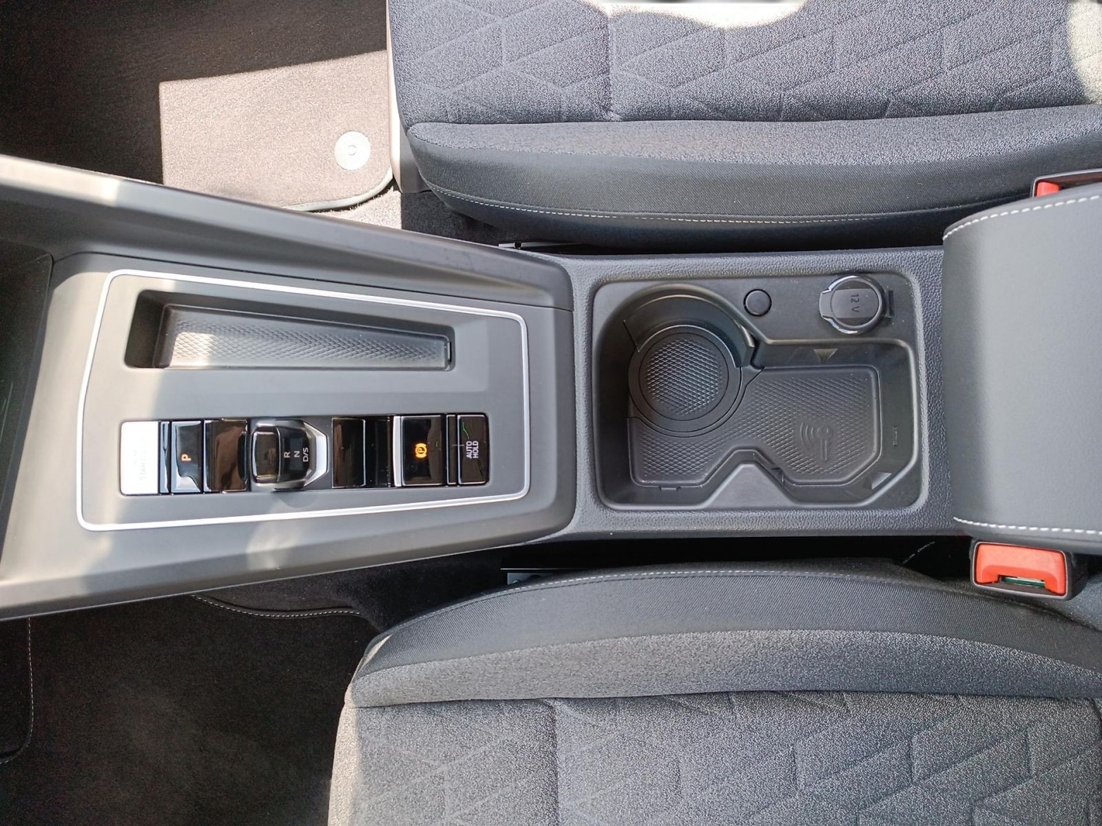 Volkswagen - Golf_17