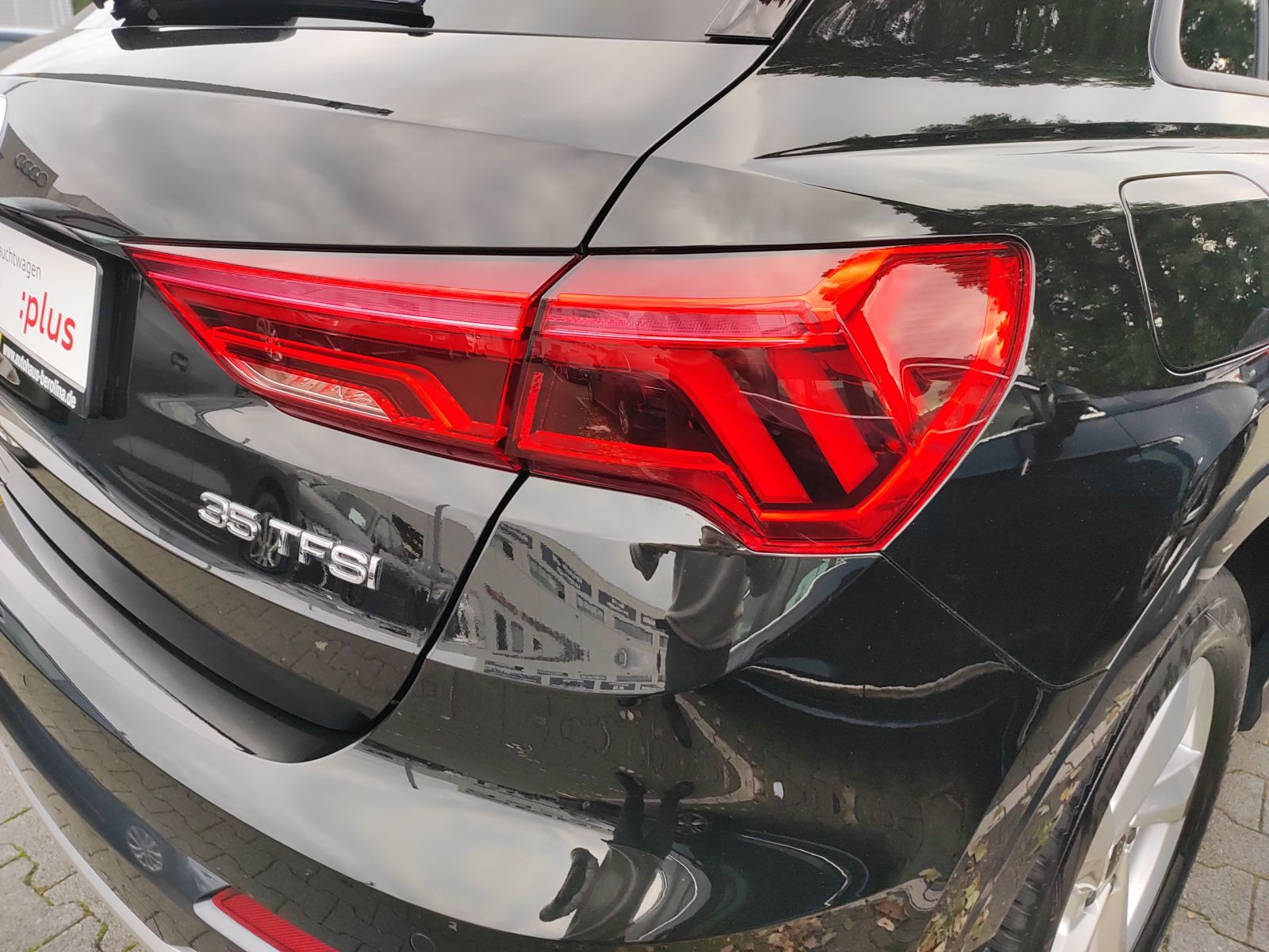 Audi - Q3_9