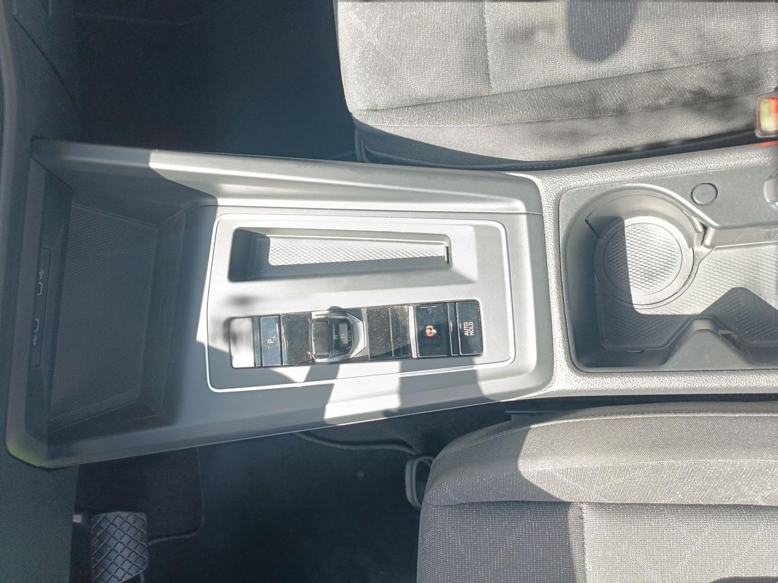 Volkswagen - Golf_17