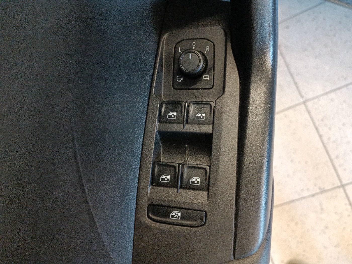 VW - T-Cross 1.0 TSI Life LED*ACC*SHZ*DC*App-Connect_7