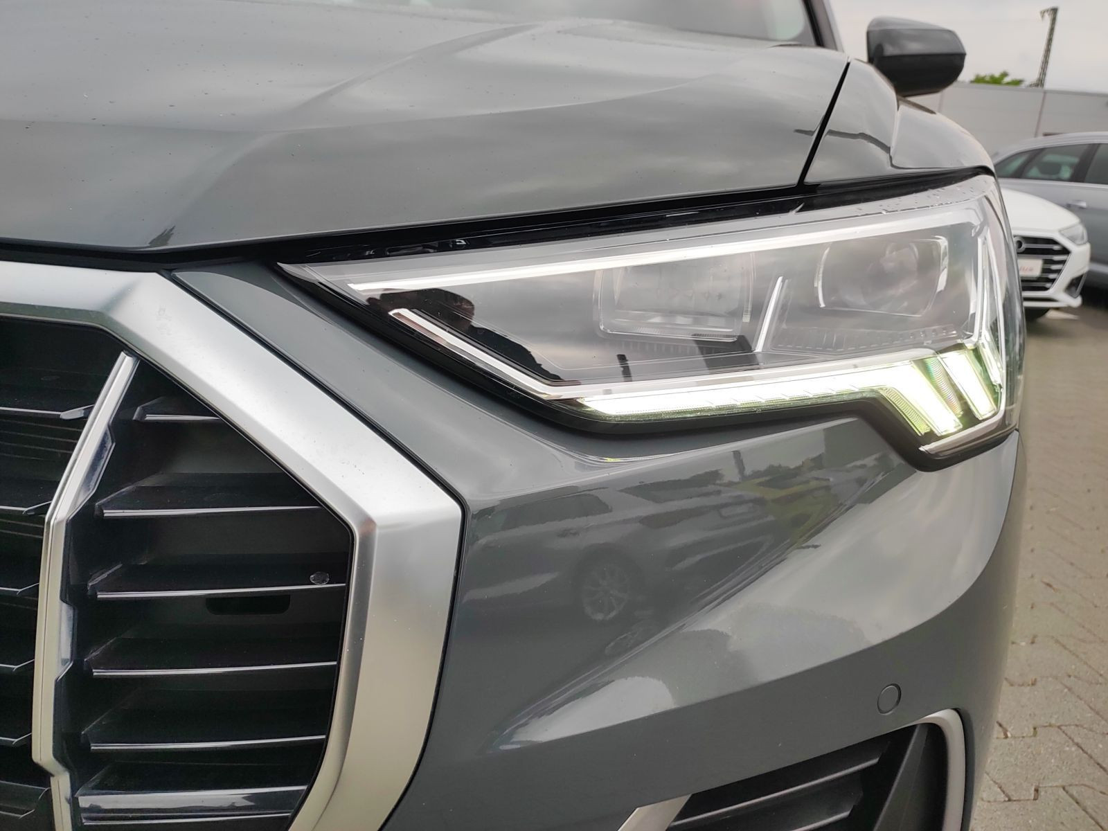 Audi - Q3_8