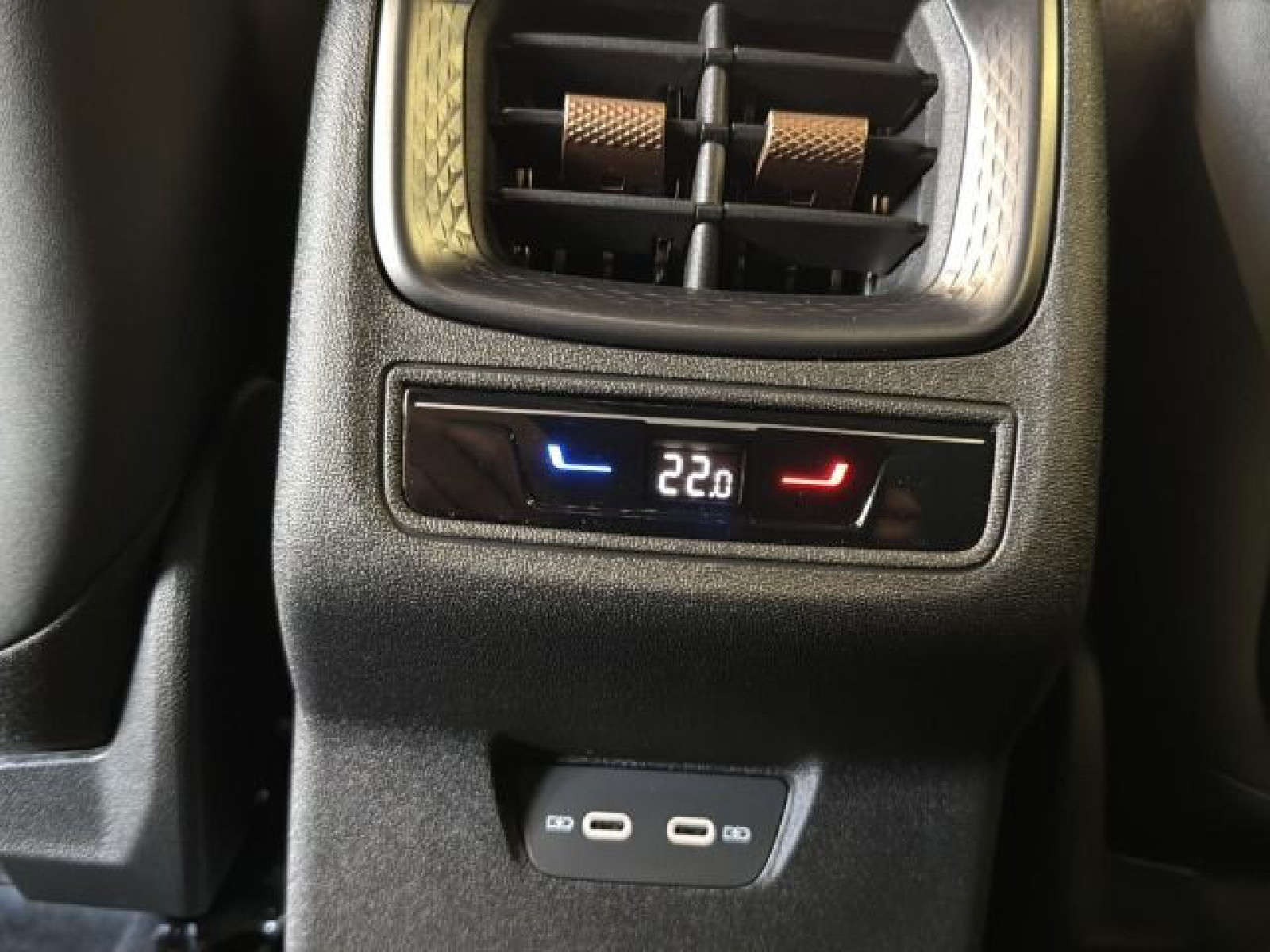 Cupra - Terramar_13