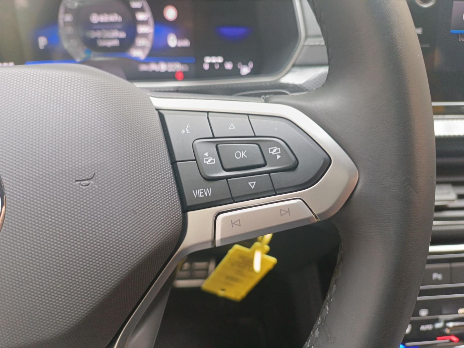 Volkswagen - T-Cross_12