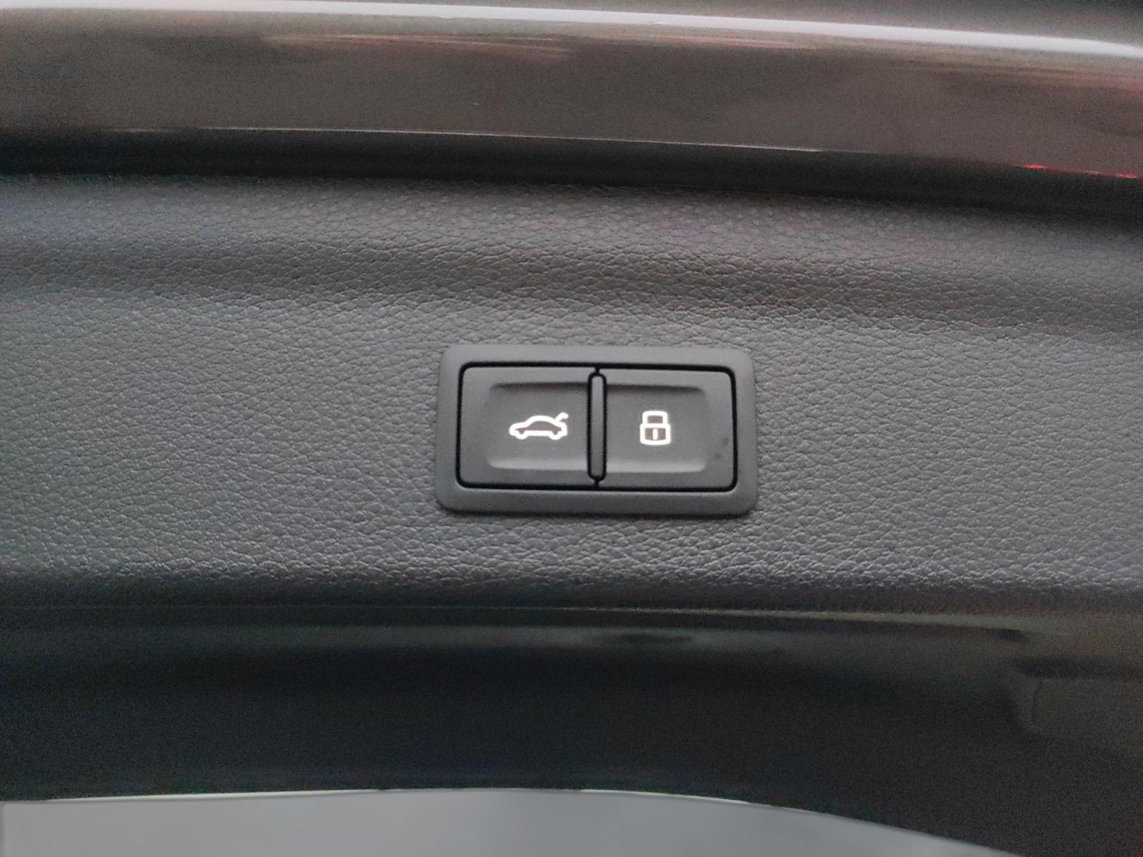 Audi - Q3_20