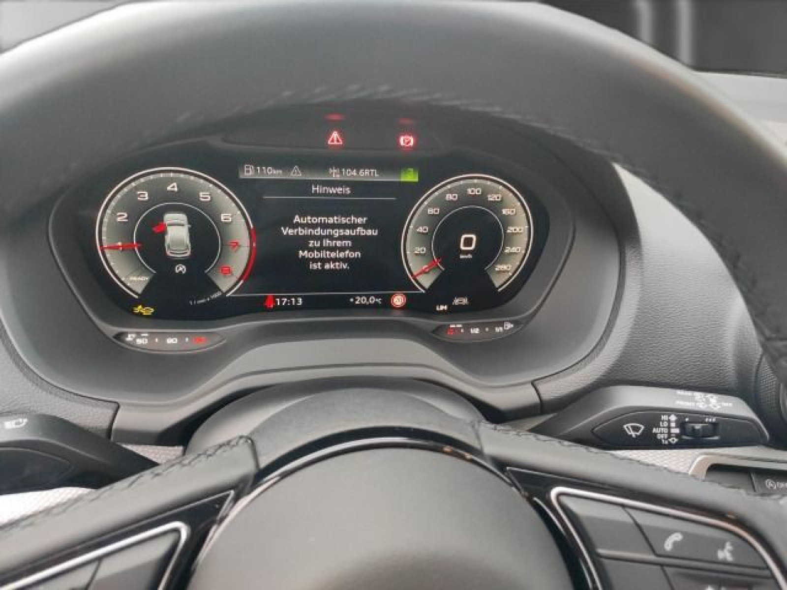 Audi - Q2_13