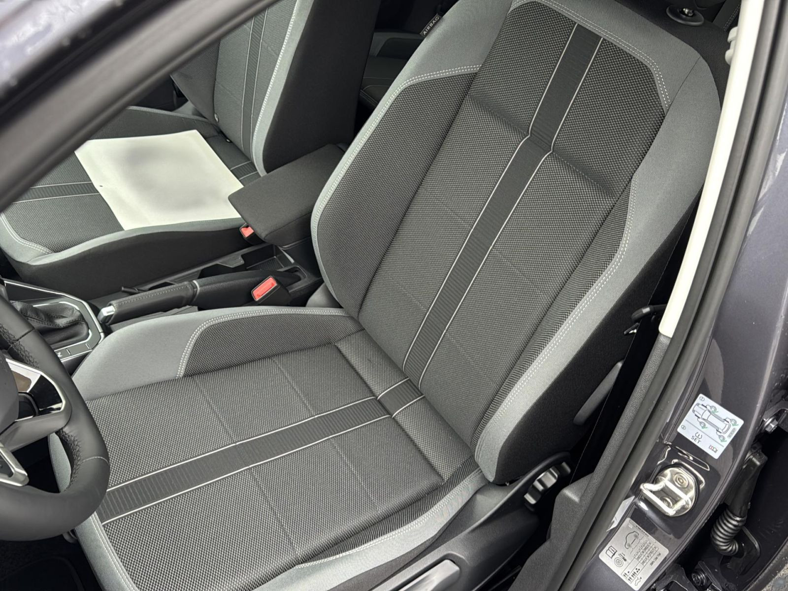 Volkswagen - Polo_12
