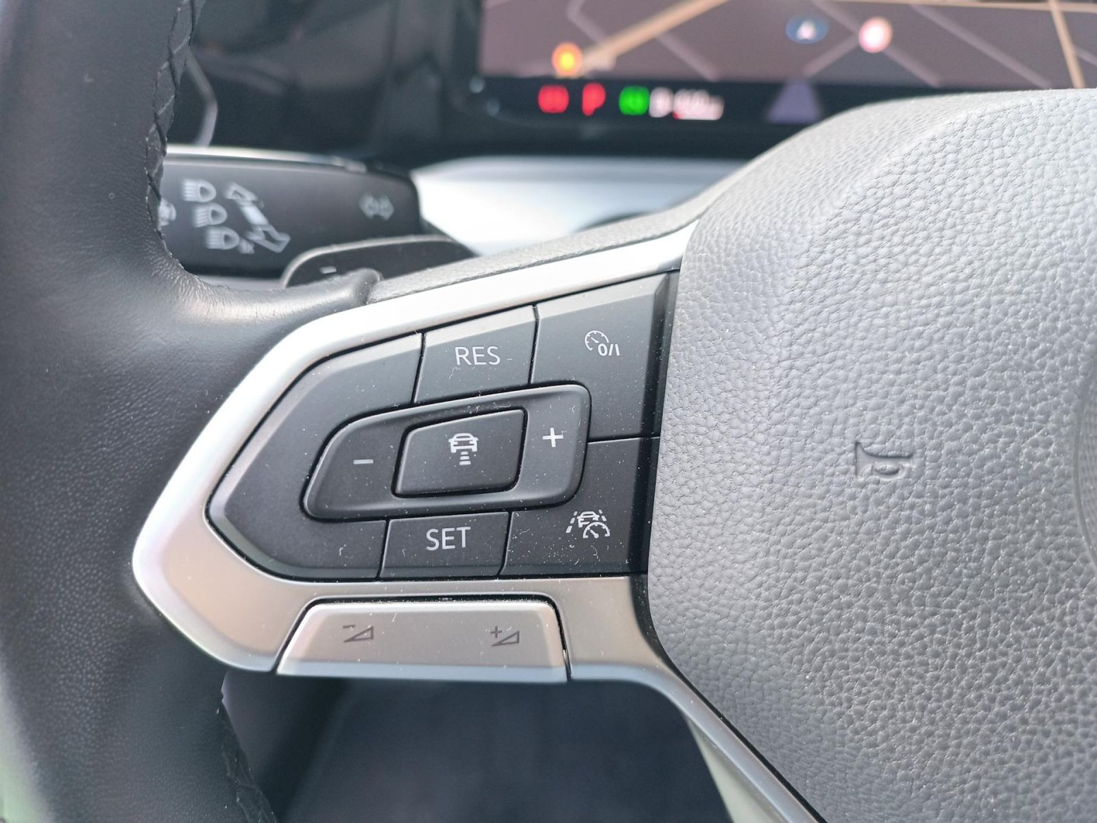 Volkswagen - Golf_13