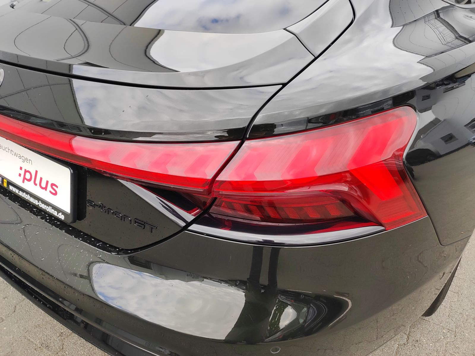 Audi - RS e-tron GT_8