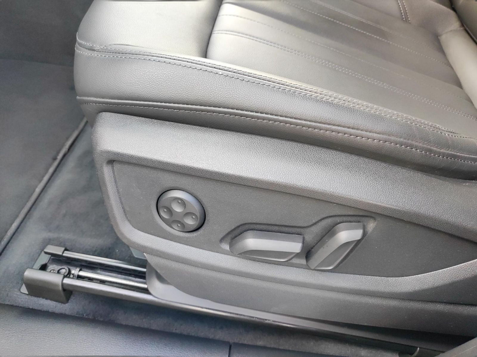 Audi - Q5_13