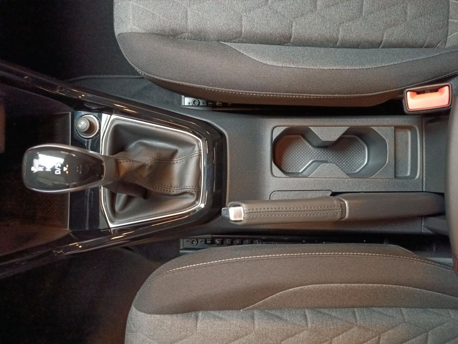 Volkswagen - T-Cross_18